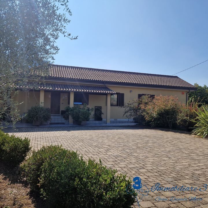 Villa in Villanova d'Albenga, Liguria, Italy 2 - 16570770