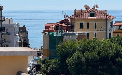 Apartment in Central Hill, Alassio, Liguria 1