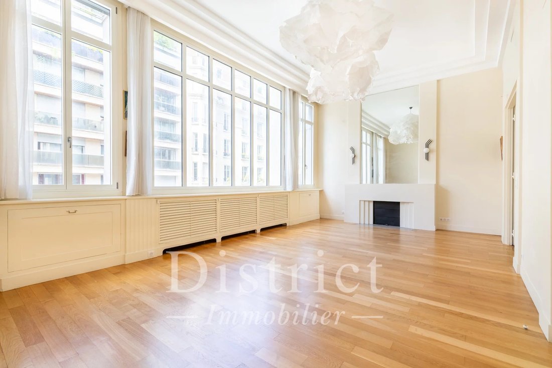 Estate in Legendre-Lévis, Paris 17e Arrondissement, Paris 4 - 17779880