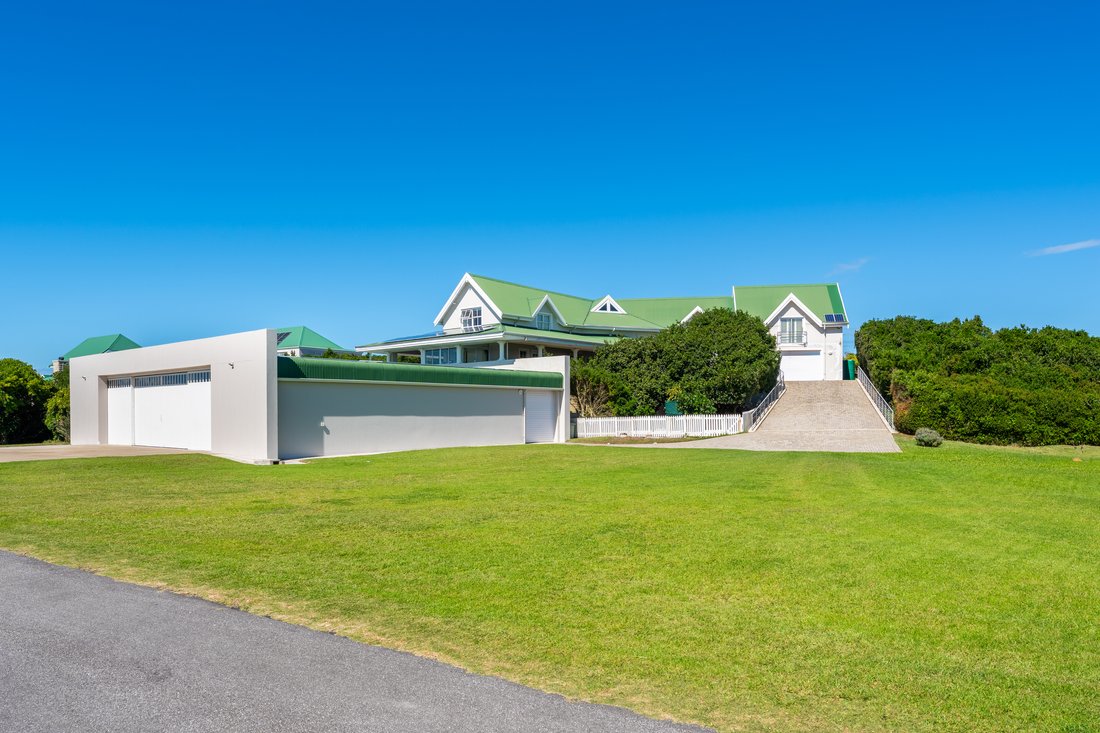 House in Cape Saint Francis, Eastern Cape, South Africa 1 - 17780385