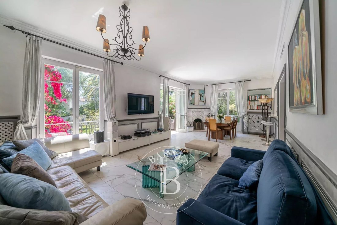 Villa in Cannes, Provence-Alpes-Côte d'Azur, France 4 - 17779938