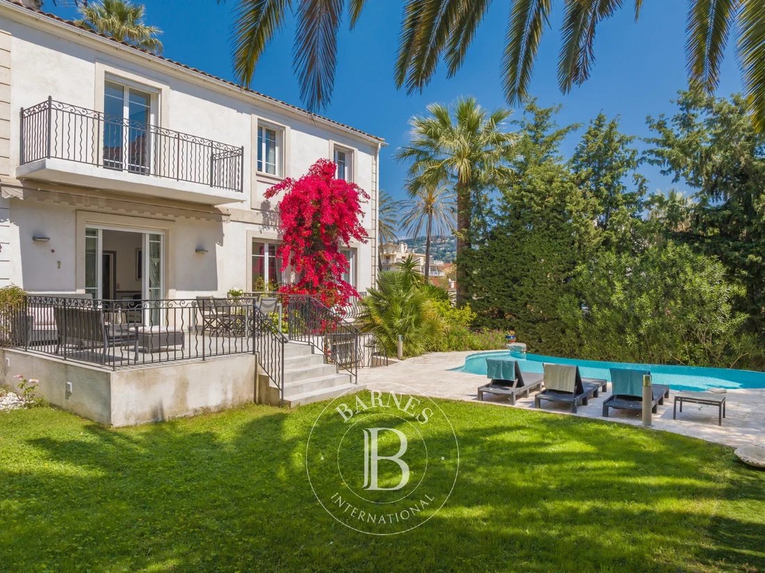 Villa in Cannes, Provence-Alpes-Côte d'Azur, France 1 - 17779938