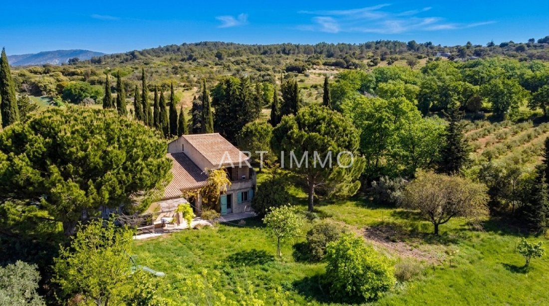 House in Lagnes, Provence-Alpes-Côte d'Azur, France 2 - 17782386