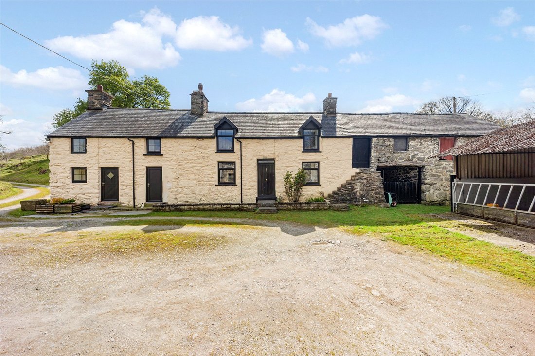 House in Llangywer, Wales 1 - 17778637