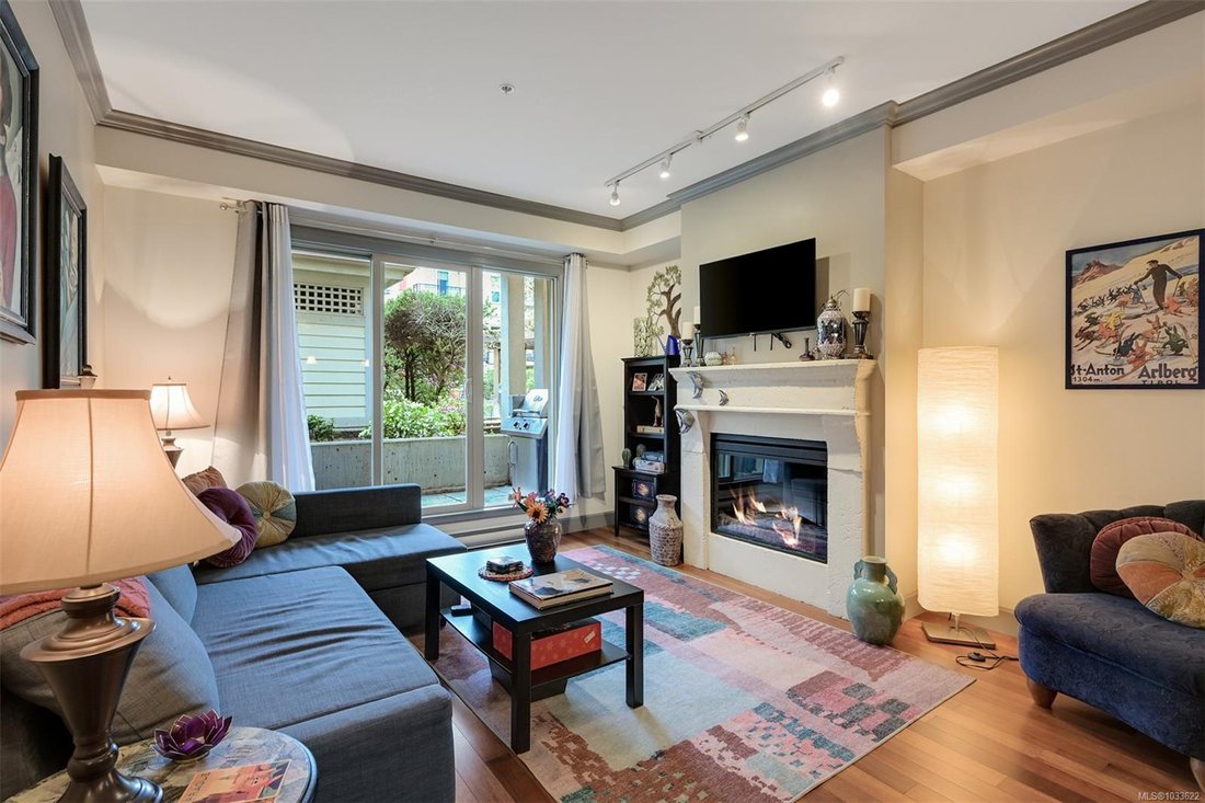 Condo in Saanich, British Columbia, Canada 5 - 17782411