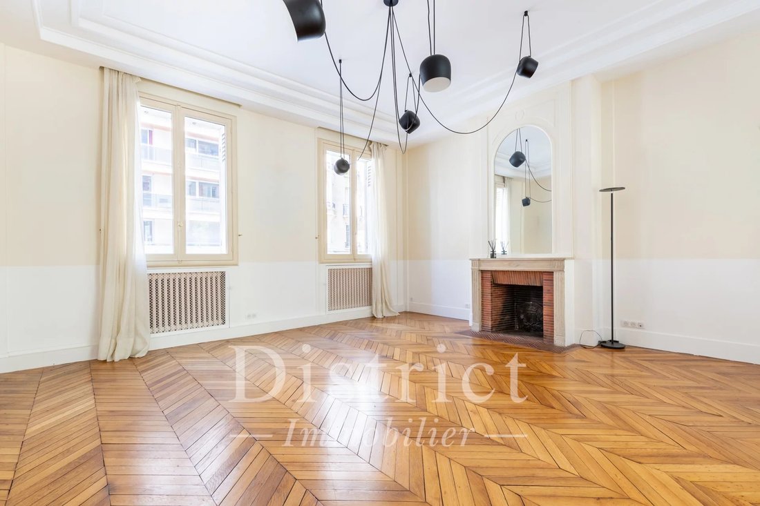 Estate in Legendre-Lévis, Paris 17e Arrondissement, Paris 3 - 17779880