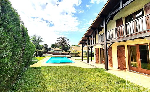 Villa in Ouest, Saint-Vincent-de-Tyrosse, France 1