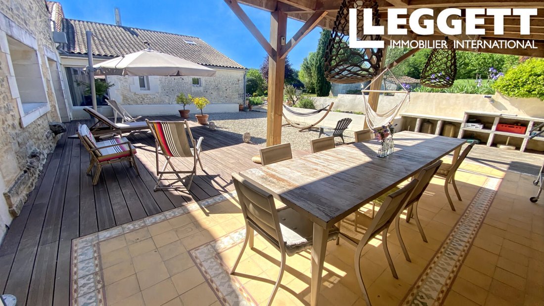 House in Saint-Germain-de-Lusignan, Nouvelle-Aquitaine, France 3 - 17780114