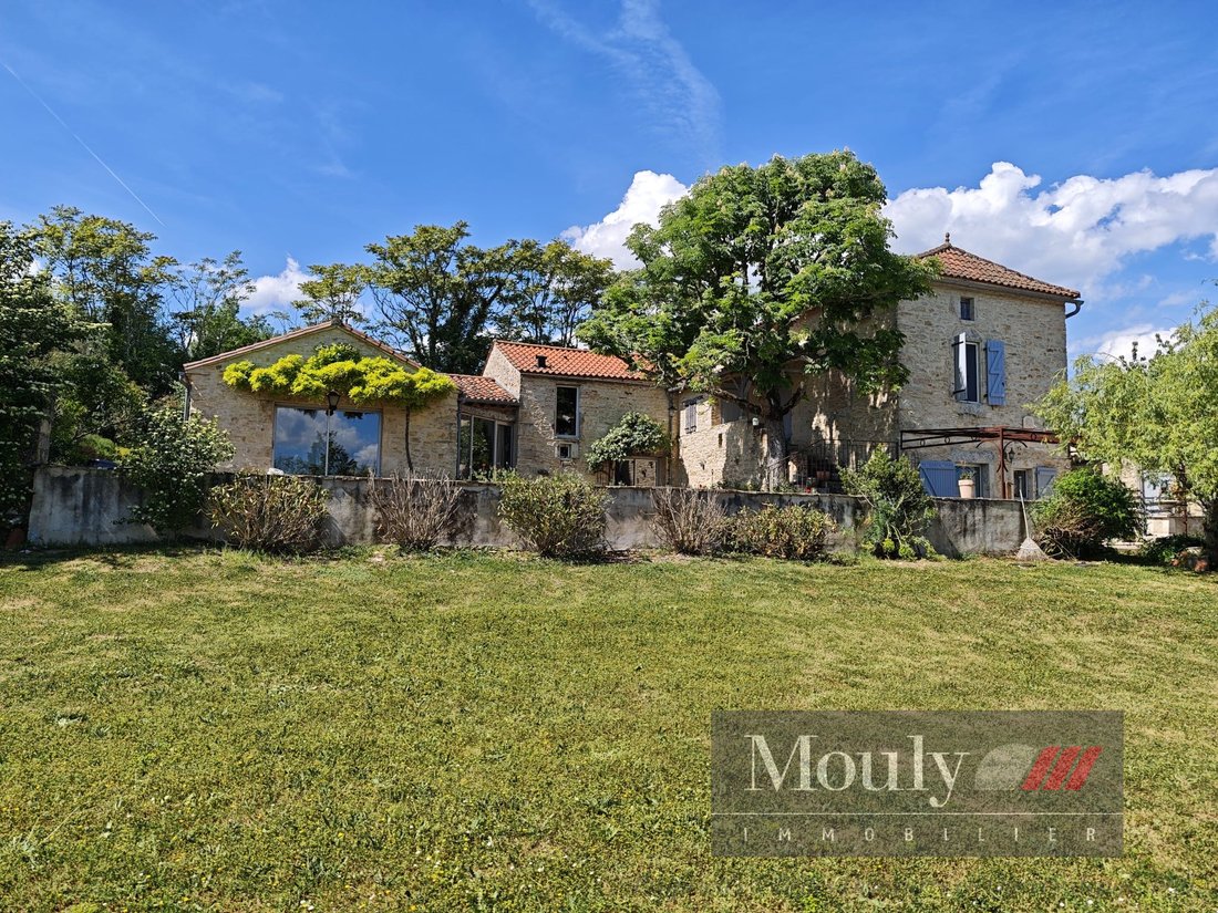 Estate in Pradines, Occitania, France 2 - 17779397