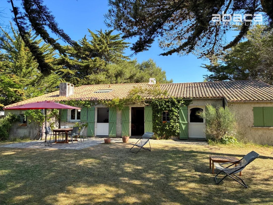 House in Les Portes-en-Ré, Nouvelle-Aquitaine, France 1 - 17735574
