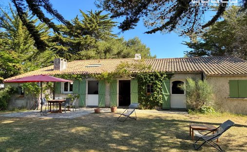 House in Les Portes-en-Ré, Nouvelle-Aquitaine, France 1