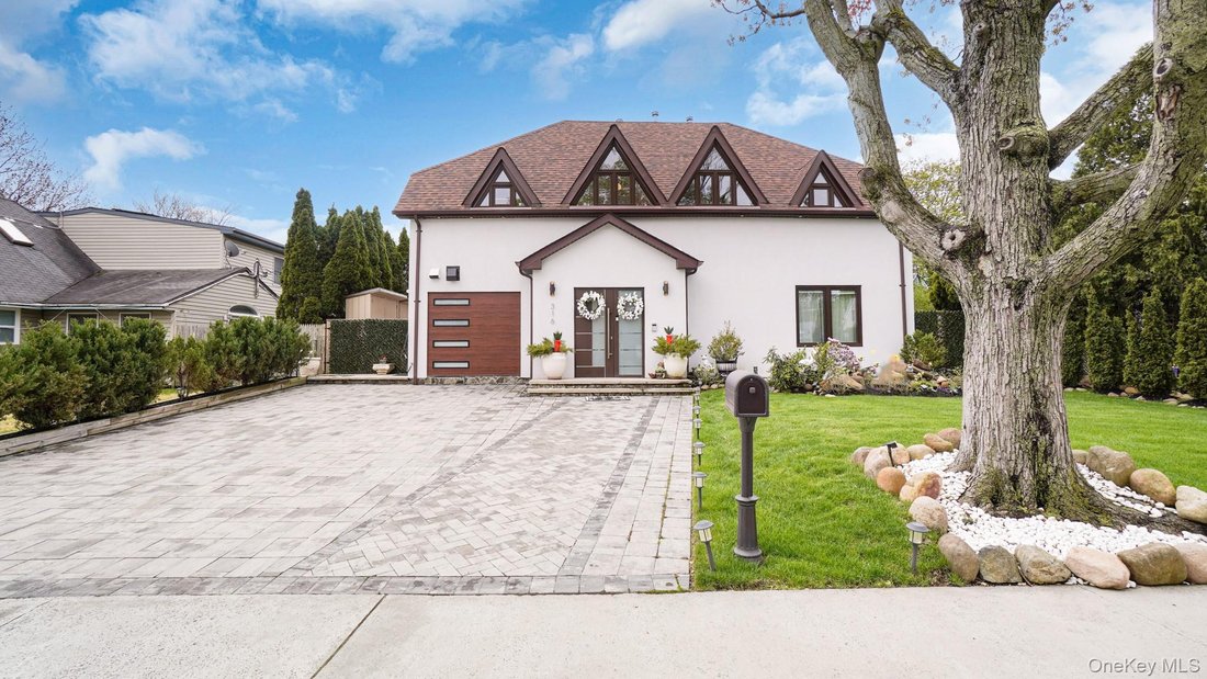 House in Hicksville, New York, United States 1 - 17781241