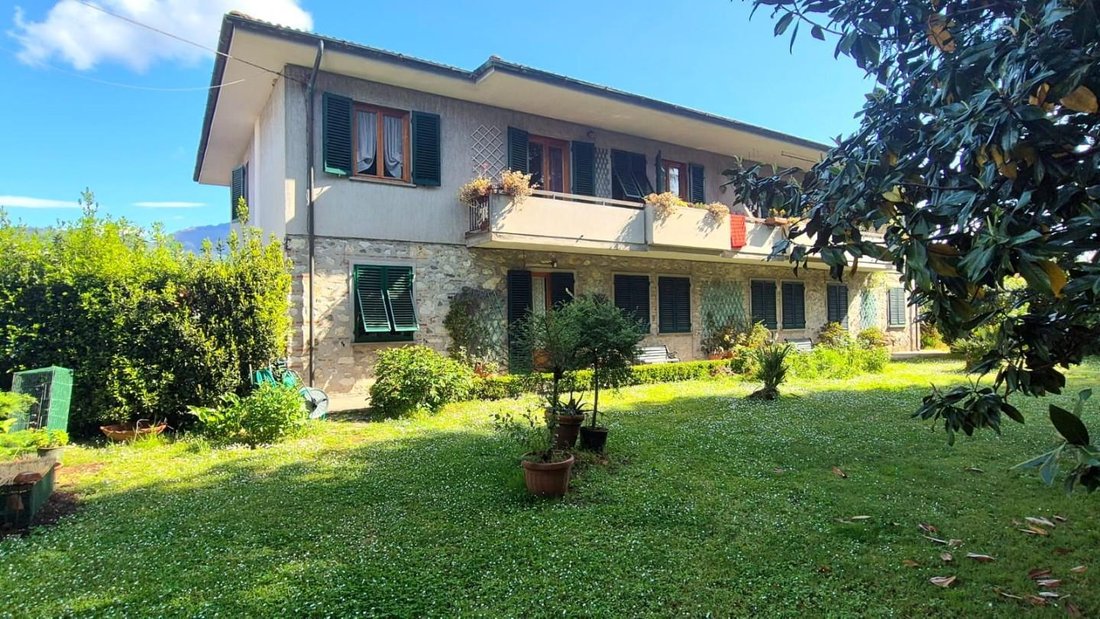 Villa in Capannori, Tuscany, Italy 1 - 17781079