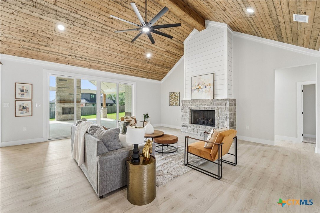 House in Salado, Texas, United States 3 - 17780971