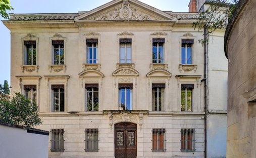 House in Avignon, Provence-Alpes-Côte d'Azur, France 1