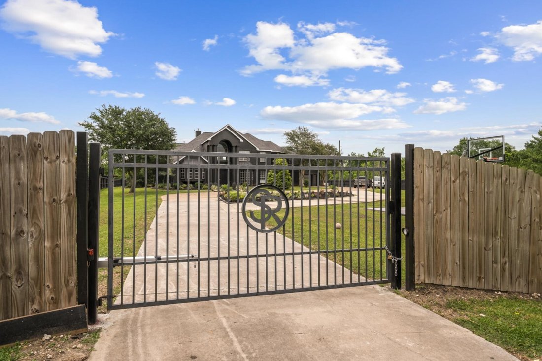 House in Pearland, Texas, United States 3 - 17783012