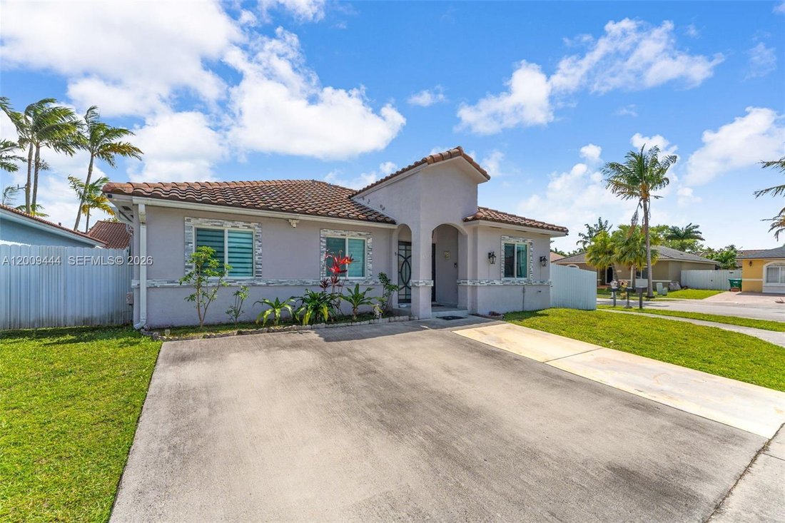 House in Miami, Florida, United States 2 - 17781370