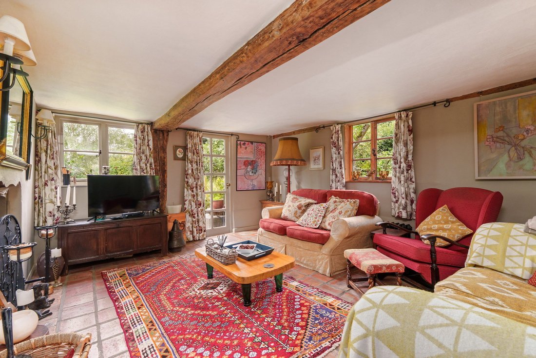 House in Albury, England 2 - 17779636