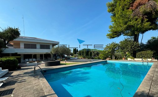 Villa in Francavilla al Mare, Abruzzo, Italy 1