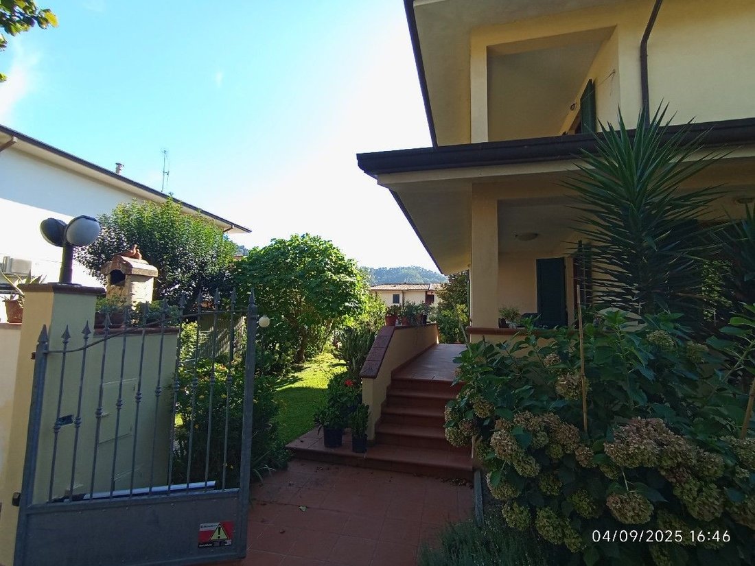 Villa in Camaiore, Tuscany, Italy 3 - 17779587