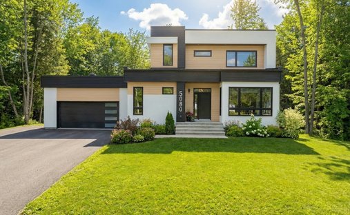 House in Saint-Félix-de-Valois, Quebec, Canada 1