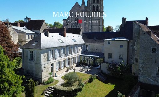 House in Clermont, Hauts-de-France, France 1
