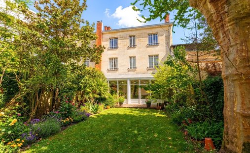 Casa en Hôtel de Ville-Quinconce-Saint Seurin-Fondaudège, Burdeos, Francia 1
