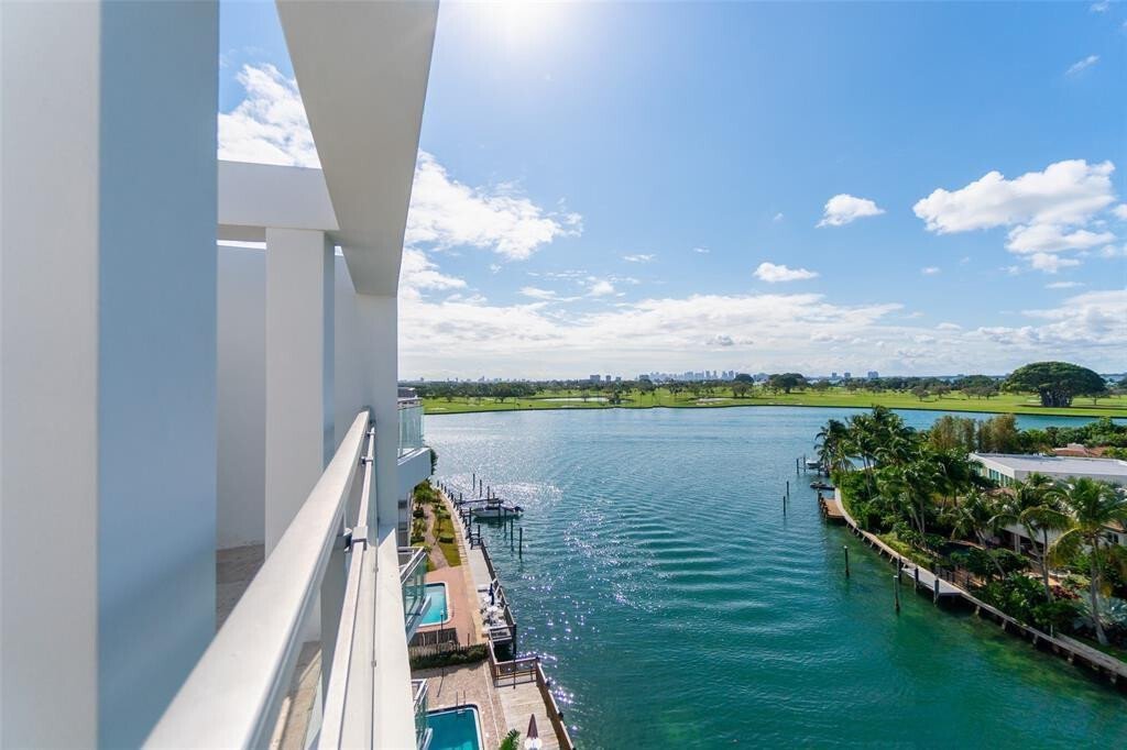 Condo in Bal Harbour, Florida, United States 5 - 17781649