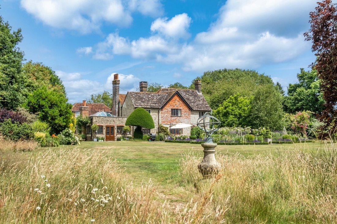 House in West Chiltington, England 1 - 17471386