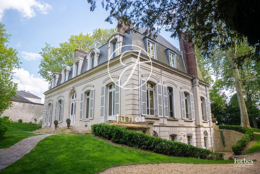 Estate in Briand Leclerc, Sens, France 1 - 17778588