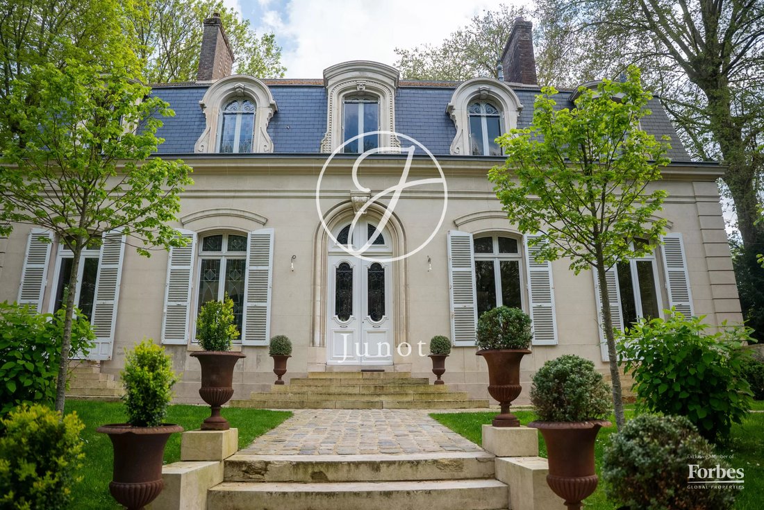 Estate in Briand Leclerc, Sens, France 3 - 17778588