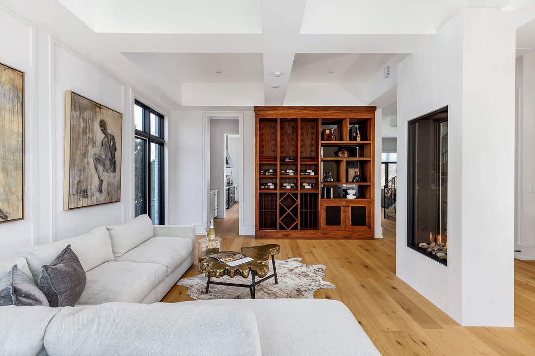 House in Toronto, Ontario, Canada 5 - 17779776