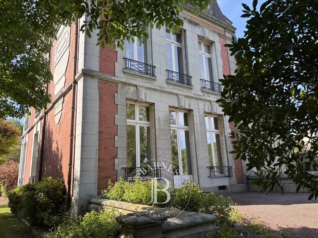 Townhouse in Condé-sur-Noireau, Conde-en-Normandie, France 3 - 17780131