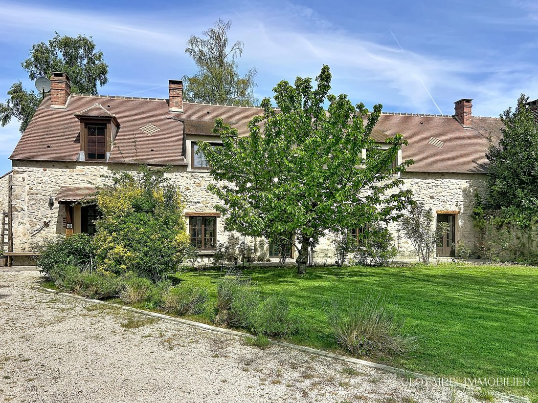 House in Auger-Saint-Vincent, Hauts-de-France, France 1 - 16967504