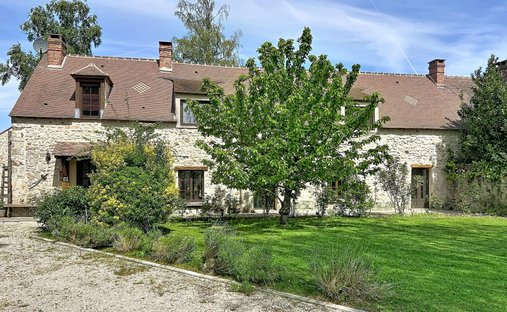 Casa a Auger-Saint-Vincent, Alta Francia, Francia 1