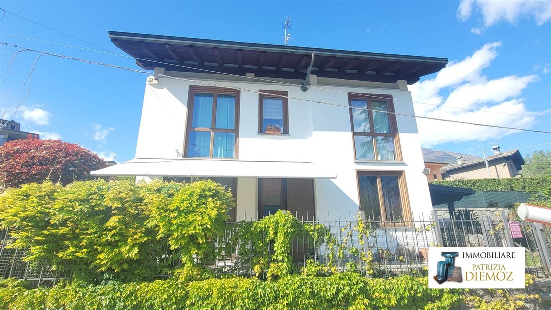Villa in Precollinare Area / Zone Pré-collinaire, Aosta / Aoste, Aosta Valley / Vallée d'Aoste 1 - 17782722