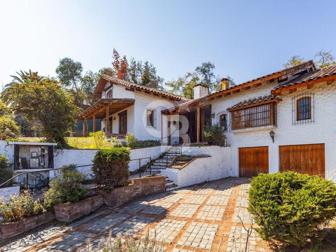 House in Lo Barnechea, Santiago Metropolitan Region, Chile 1 - 17724450