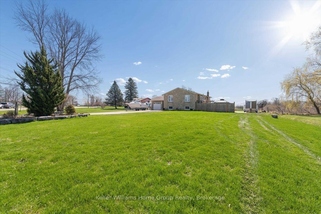 House in Hamilton, Ontario, Canada 3 - 17780376