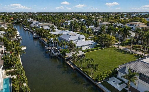 Land in Naples, Florida, Vereinigte Staaten 1
