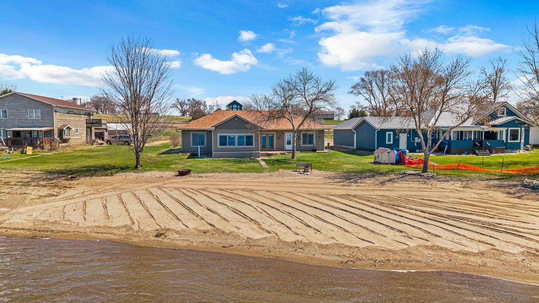 House in Brant Lake, South Dakota, United States 3 - 17779485