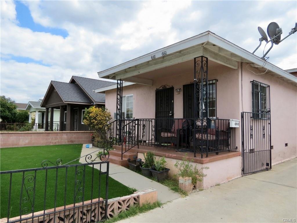 Apartment in East Los Angeles, California, United States 2 - 17780435