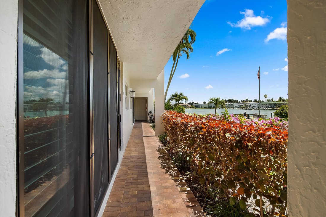 Condo in Naples, Florida, United States 2 - 17783730