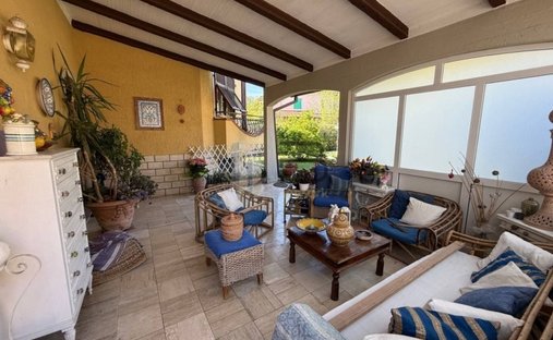 House in Fontia-Fossola-Fossone, Marina di Carrara, Tuscany 1