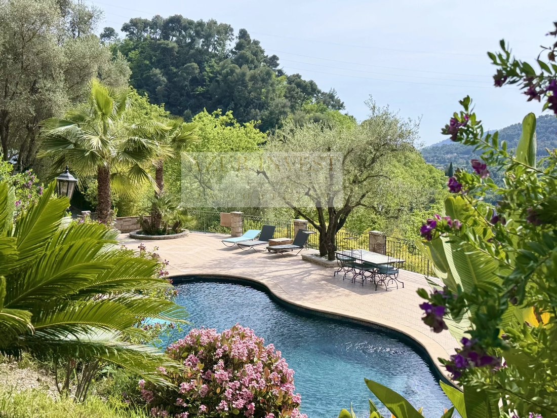 House in Menton, Provence-Alpes-Côte d'Azur, France 2 - 17778722