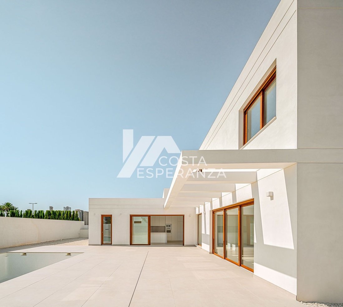 Chalet in Calp / Calpe, Valencian Community, Spain 1 - 17781123