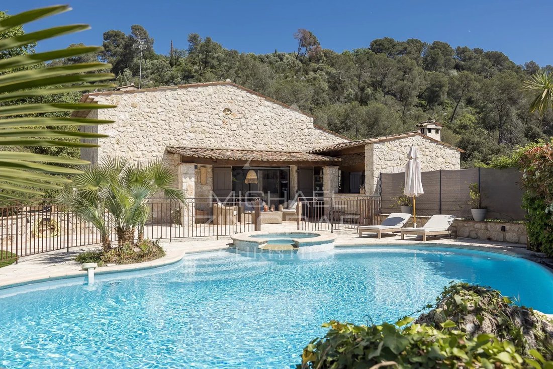 Villa in Quartiers Ouest Montgros-Montmeuille, La Colle-sur-Loup, France 1 - 17494490