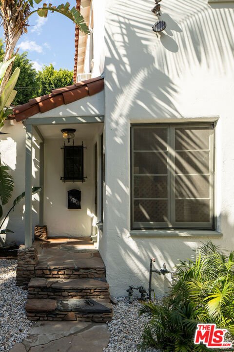Los Angeles, California, United States 2 - 17779003
