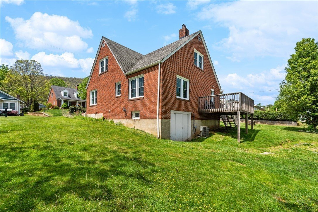 House in West Jefferson, North Carolina, United States 2 - 17780907