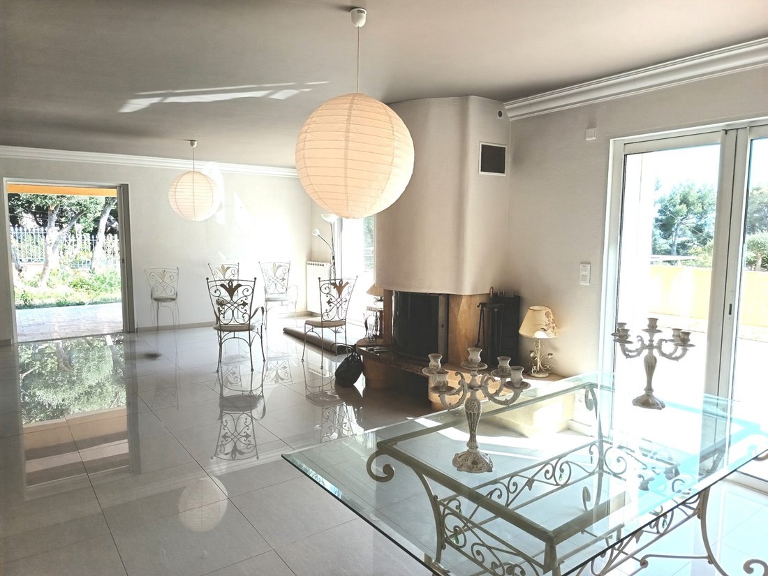 Villa in Coste Chaude-Mauveou, La Seyne-sur-Mer, France 2 - 17667766