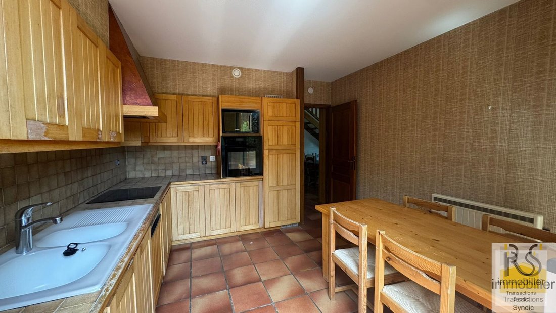 Chalet in Arâches-la-Frasse, Auvergne-Rhône-Alpes, France 4 - 17783697